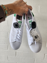 Load image into Gallery viewer, Adidas Mens Athletic Shoes Mens 13
