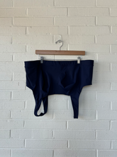 Load image into Gallery viewer, Sports Bra 6X Large
