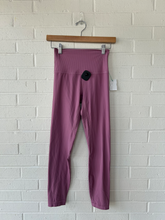 Load image into Gallery viewer, Lulu Lemon Athletic Pants Size Small
