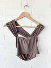 Load image into Gallery viewer, Pretty Little Thing Tank Top Size Medium
