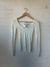 Load image into Gallery viewer, Long Sleeve Top Size Extra Small
