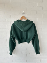 Load image into Gallery viewer, Aritzia Sweatshirt Size Small
