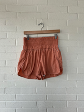 Load image into Gallery viewer, Free People Shorts Size Large
