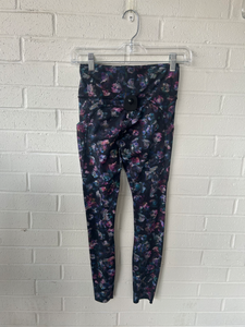 Lulu Lemon Athletic Pants Size 3/4 (27)