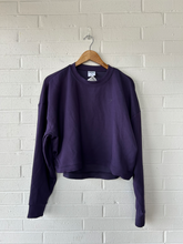 Load image into Gallery viewer, Gym Shark Athletic Top Size Medium
