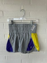 Load image into Gallery viewer, Free People Athletic Shorts Size Small
