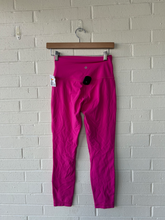 Load image into Gallery viewer, Lulu Lemon Athletic Pants Size Medium
