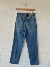 Load image into Gallery viewer, Pac Sun Denim Size 2 (26)
