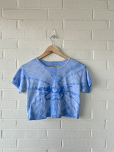 Load image into Gallery viewer, T-Shirt Size Small
