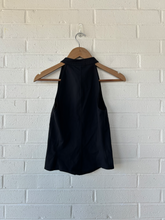 Load image into Gallery viewer, Gym Shark Athletic Top Size Extra Small
