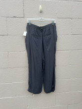 Load image into Gallery viewer, Free People Pants Size Extra Small
