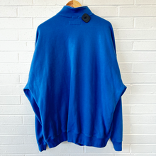 Load image into Gallery viewer, Abercrombie &amp; Fitch Sweatshirt Size Extra Large
