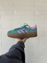 Load image into Gallery viewer, Adidas Casual Shoes Womens 10
