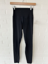 Load image into Gallery viewer, Lululemon Athletic Pants Size Small
