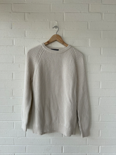 Load image into Gallery viewer, Brandy Melville Sweater Size Small
