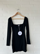 Load image into Gallery viewer, Princess Polly Dress Size 9/10
