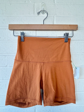 Load image into Gallery viewer, Tna Athletic Shorts Size Extra Small
