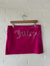 Load image into Gallery viewer, Juicy Couture Short Skirt Size Large
