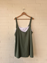 Load image into Gallery viewer, Abercrombie &amp; Fitch Dress Size Extra Large
