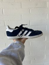 Load image into Gallery viewer, Adidas Mens Athletic Shoes Mens 7
