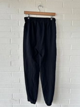 Load image into Gallery viewer, Alo Pants Size Small
