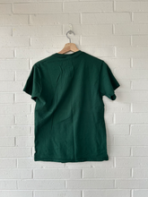 Load image into Gallery viewer, Fruit Of Loom Short Sleeve Top Size Small
