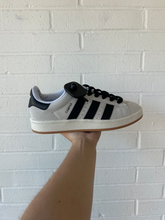 Load image into Gallery viewer, Adidas Womens Athletic Shoes Womens 8
