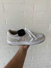 Load image into Gallery viewer, New Balance Womens Athletic Shoes Womens 7
