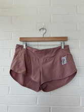 Load image into Gallery viewer, Lulu Lemon Athletic Shorts Size 7/8
