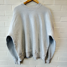 Load image into Gallery viewer, Abercrombie &amp; Fitch Sweatshirt Size Large
