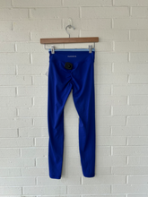 Load image into Gallery viewer, Athletic Pants Size Small
