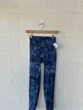 Load image into Gallery viewer, Gym Shark Athletic Pants Size Medium
