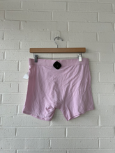 Load image into Gallery viewer, Skims Athletic Shorts Size Large
