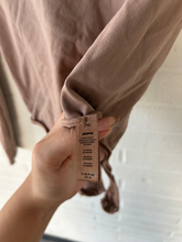Load image into Gallery viewer, Skims Long Sleeve Top Size Small

