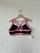 Load image into Gallery viewer, Old Navy Sports Bra Size Extra Large

