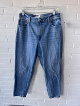 Load image into Gallery viewer, Abercrombie &amp; Fitch Denim Size 13/14 (32)
