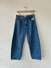 Load image into Gallery viewer, Abercrombie &amp; Fitch Denim Size 2 (26)
