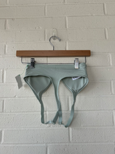 Load image into Gallery viewer, Gym Shark Sports Bra Size Extra Small
