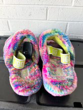 Load image into Gallery viewer, Uggs Sandals Womens 5
