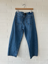 Load image into Gallery viewer, Abercrombie &amp; Fitch Denim Size 2 (26)
