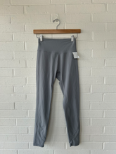 Load image into Gallery viewer, Alphalete Athletic Pants Size Small
