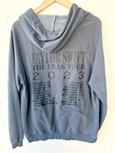 Load image into Gallery viewer, Sweatshirt Size Small
