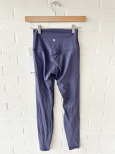 Load image into Gallery viewer, Lulu Lemon Athletic Pants Size Small
