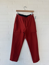 Load image into Gallery viewer, Lulu Lemon Athletic Pants Size Large
