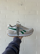 Load image into Gallery viewer, Reebok Casual Shoes Womens 10
