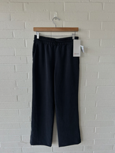 Load image into Gallery viewer, Lulu Lemon Athletic Pants Size 5/6 (28)
