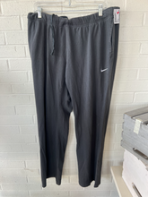 Load image into Gallery viewer, Nike Athletic Pants Size XXL
