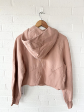 Load image into Gallery viewer, Lululemon Sweatshirt Size Extra Small
