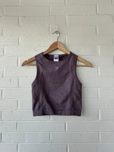 Load image into Gallery viewer, Gym Shark Athletic Top Size Small
