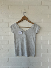 Load image into Gallery viewer, American Eagle Short Sleeve Top Size Medium

